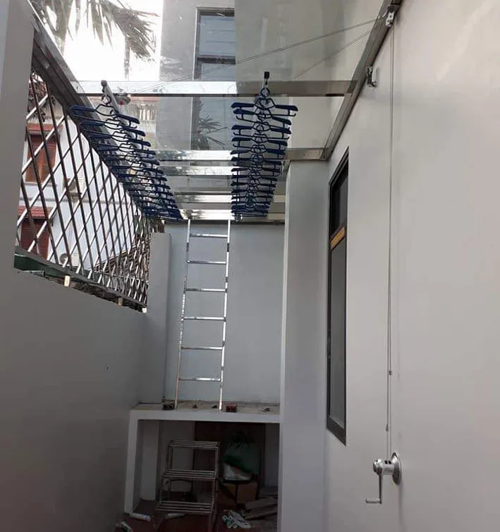 GIÀN PHƠI THÔNG MINH GẮN TRẦN Cấu tạo của giàn phơi quần áo treo trần